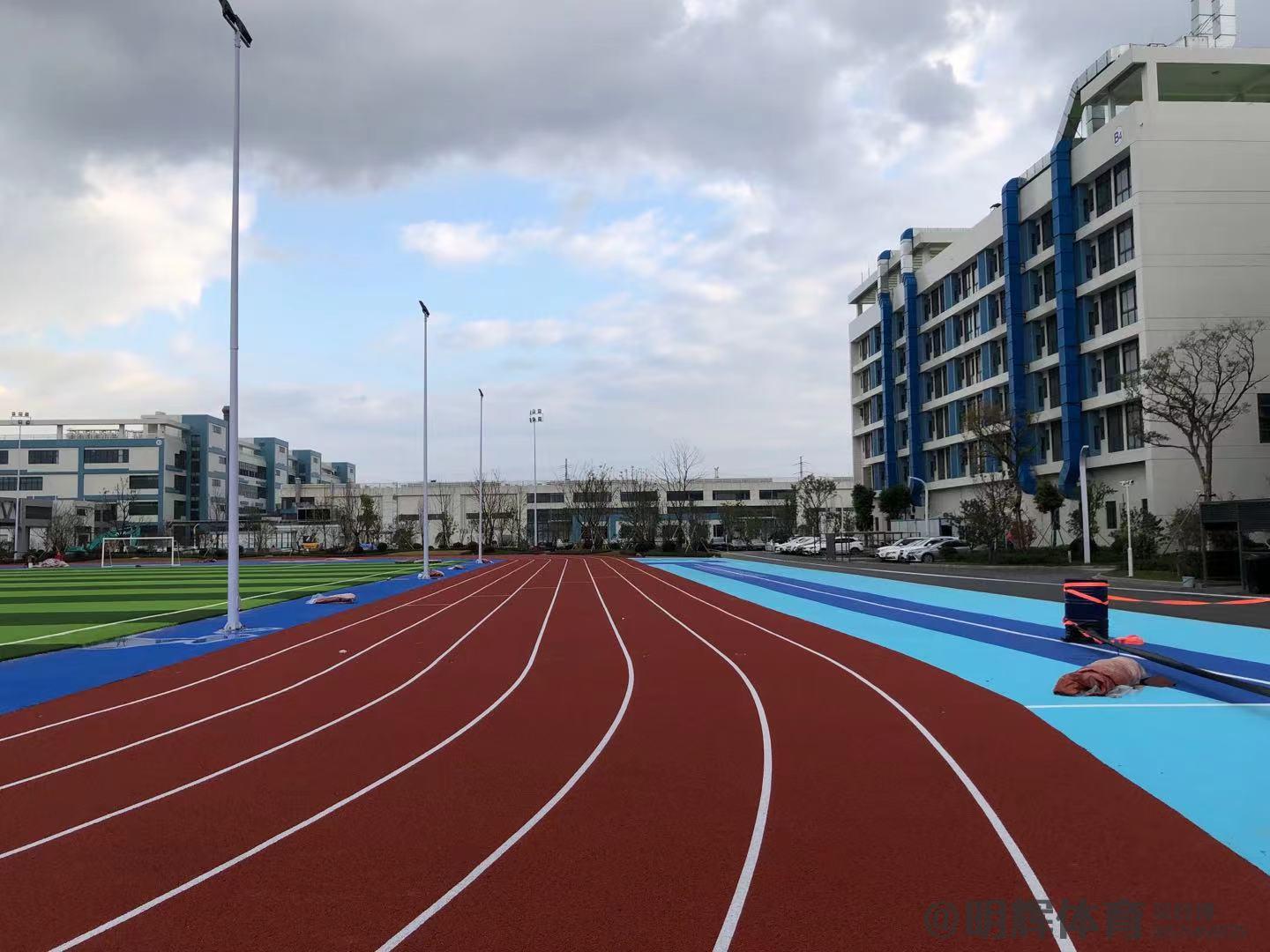 咸宁透气型塑胶跑道的价格是多少